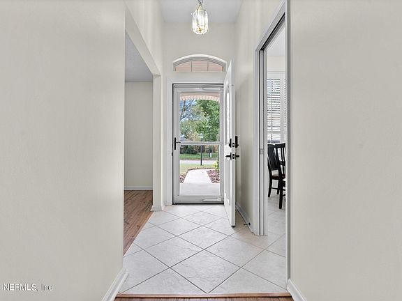 3rd image of 12419 HATTON CHASE Lane E