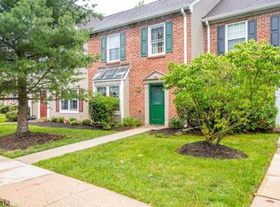 147 Lindsey Ct #324, Franklin Park, NJ 08823
