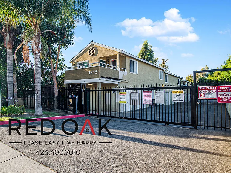 1215 D St #D101 — Photo 14