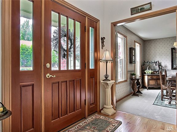 4th image of 4205 53rd Street Ct NE