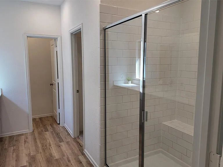 7518 Angels Landing Ln — Photo 18