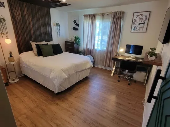 6858 Sausalito Ave, West Hills, CA 91307