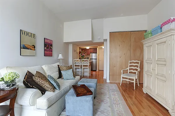 Rented by Corcoran | media 7