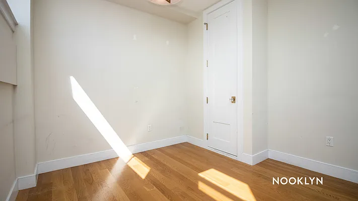 Rented by Nooklyn NYC LLC | media 30