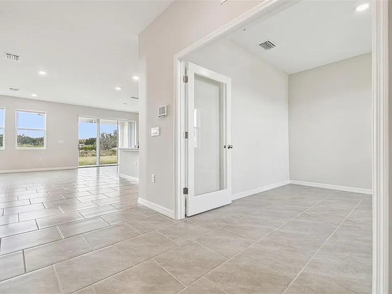 3827 Sunny Spring St — Photo 6