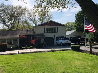 2360 Lockport Olcott Rd, Newfane, NY 14108