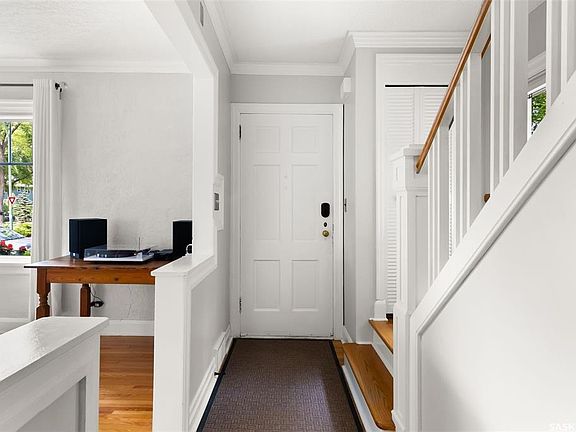 4th image of 2655 19th Ave