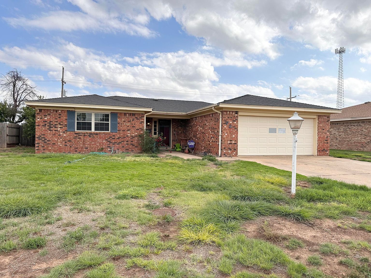725 Pine St, Dimmitt, TX 79027 Zillow