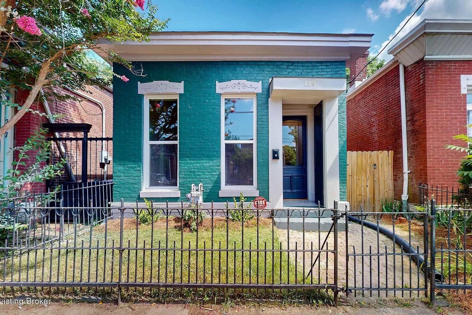 2 bed, 1410 sqft, $1,750 — Photo 1