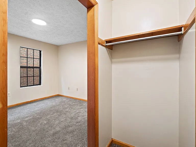 Blueberry Hill Apartments — Photo 26