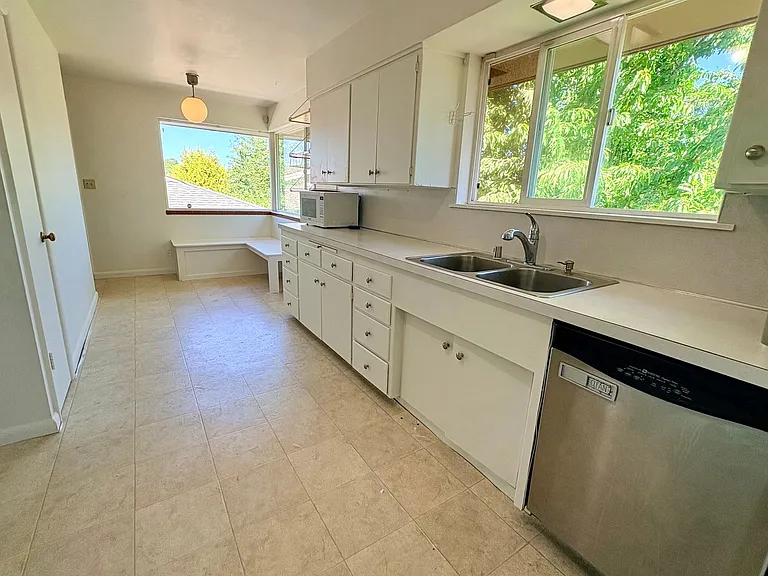 2480 S Edmunds St — Photo 4
