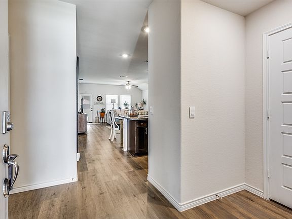 4th image of 7412 Raynor Pl