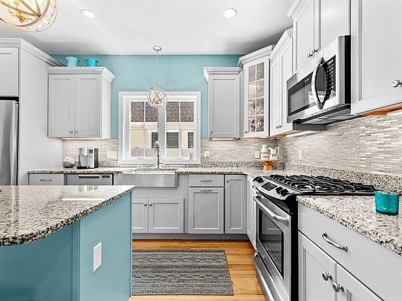 5th image of 2 Sawgrass Ln