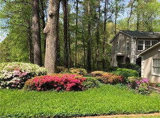 7575 Spalding Ln, Sandy Springs, GA 30350