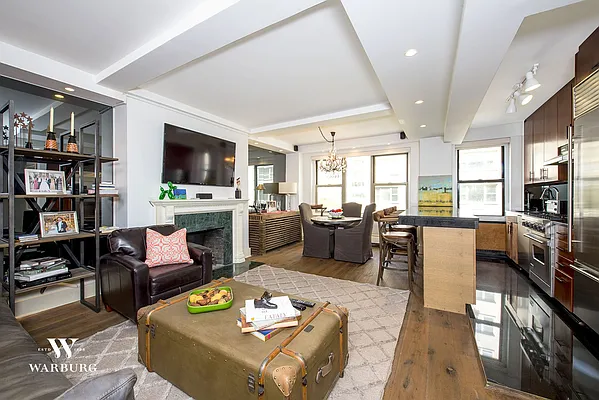 Sold by Warburg | media 7