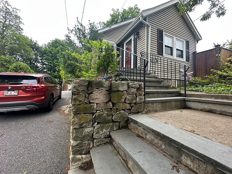358 Union St — Photo 2