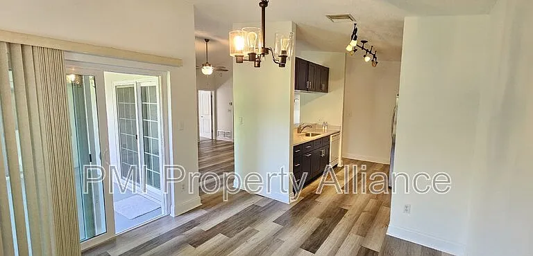 541 Moccasin Ct — Photo 7