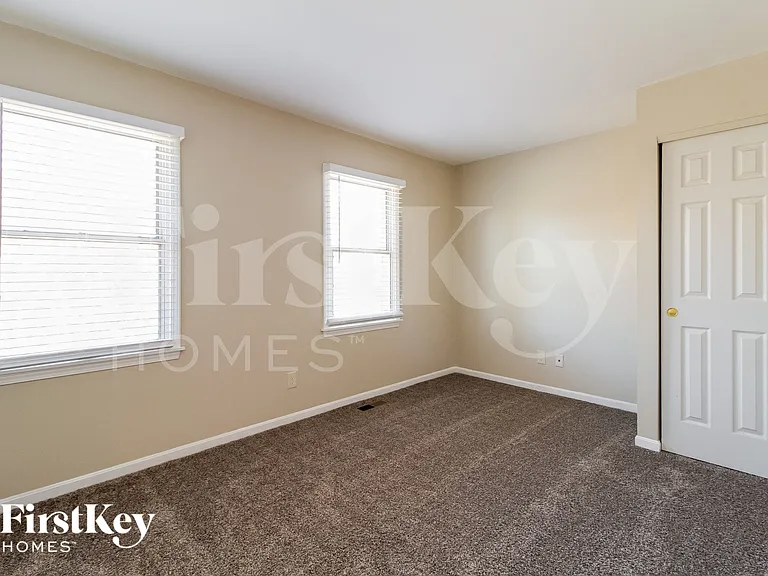 7247 Cinnamon Woods Dr — Photo 12