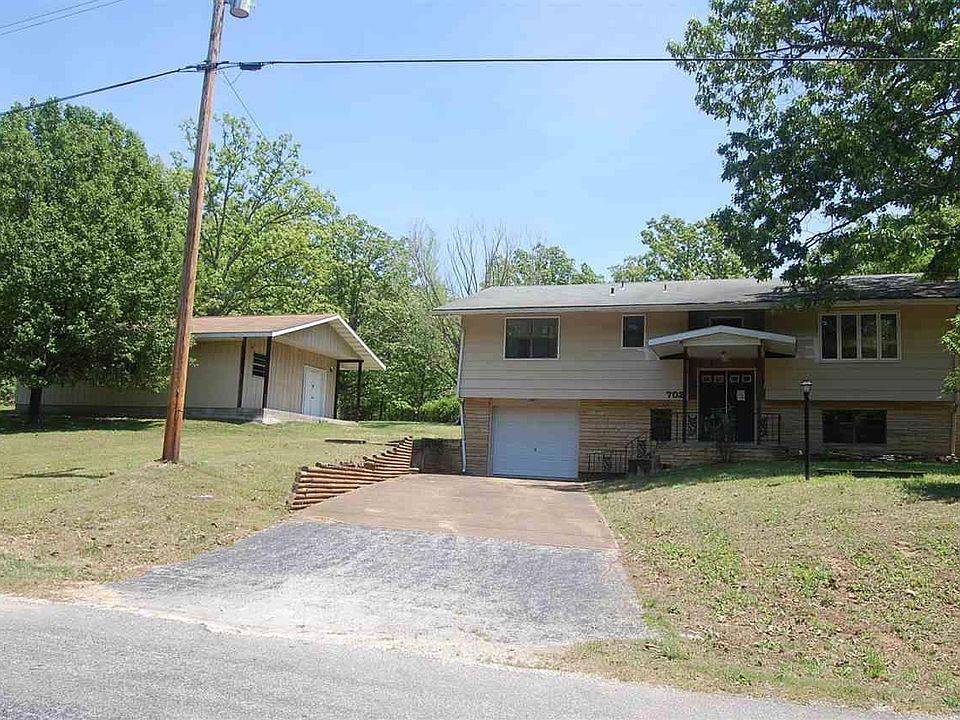1st image of 702 S Twin Lakes Dr