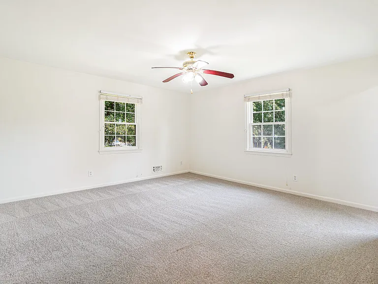 12027 Devilwood Dr — Photo 23