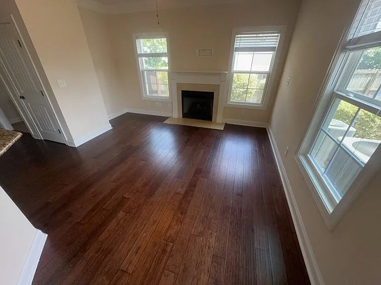 3909 Doon Valley Dr — Photo 3