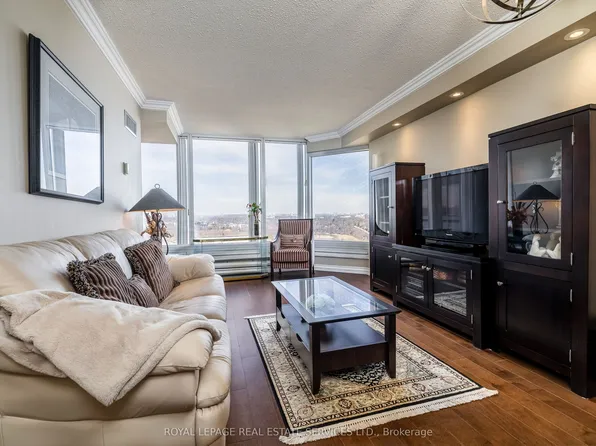 1 Palace Pier Ct #2812, Toronto, ON M8V 3W9