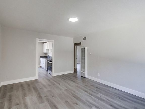 2nd image of 5121 Dailey Ct #3