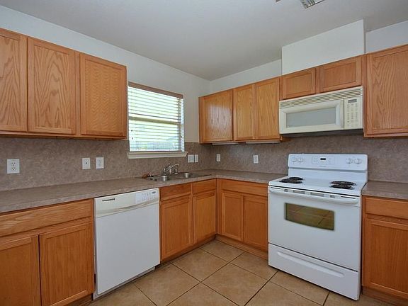 4th image of 9306 Grove Haven Dr