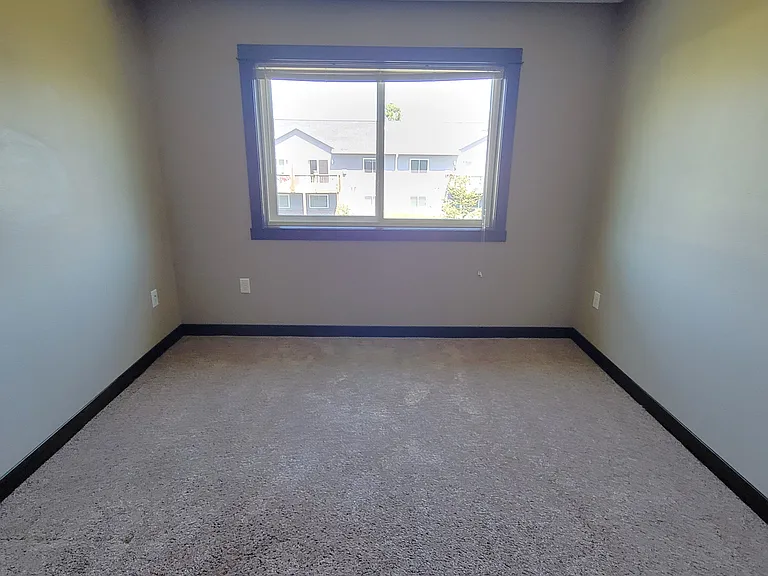 1929 Cypress Ct NE #6 — Photo 18