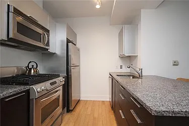 Rented by Space Marketing Shop