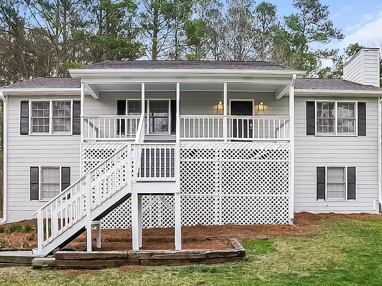 107 Cedar Creek Ct — Photo 1