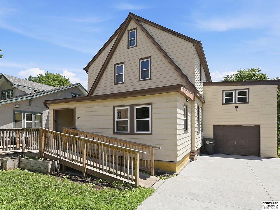 1st image of 807 N 49th St