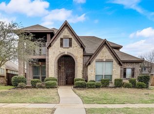 913 Willow Crest Dr, Midlothian, TX 76065