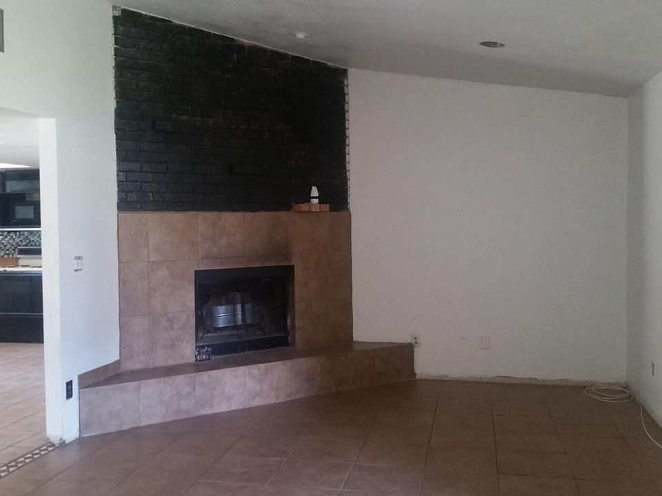 1st image of 1450 Calle Amable