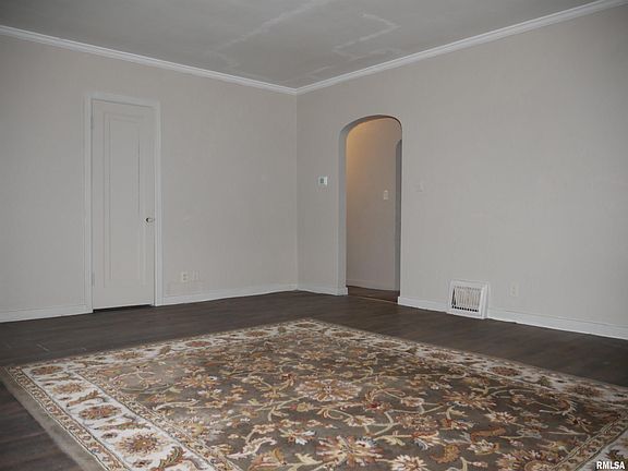 5th image of 1524 S Easton Ave