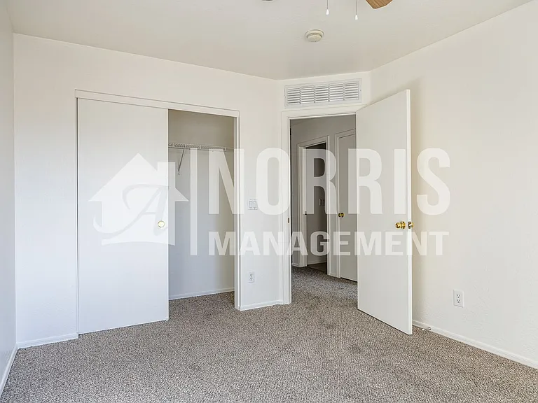 1632 E Cardinal Dr — Photo 15