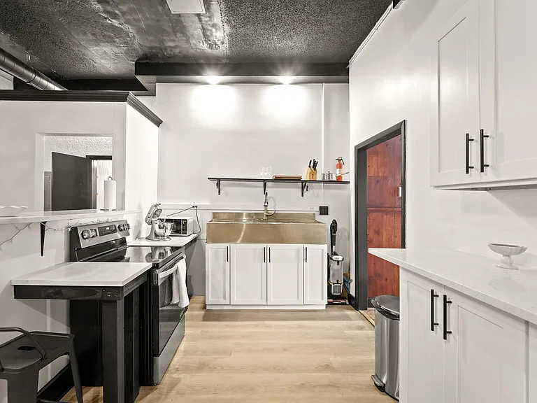 136 Court St #2 — Photo 9