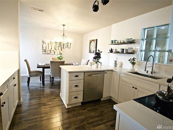 4th image of 4133 224th Ln SE APT 107
