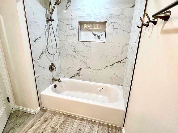 4th image of 2384 E Catalina Dr