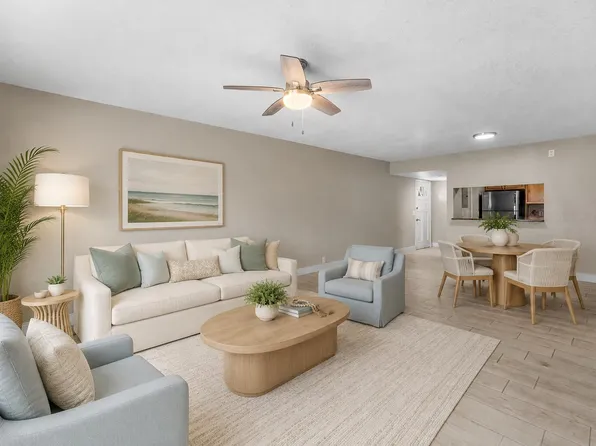 12005 Poinciana Boulevard #209, Royal Palm Beach, FL 33411