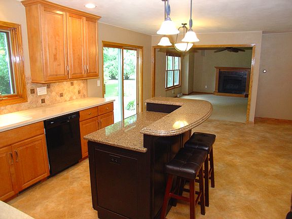 4th image of 2200 Bramblewood Ct