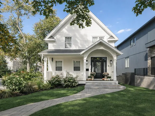 6029 Inglis St, Halifax, NS B3H 1K9