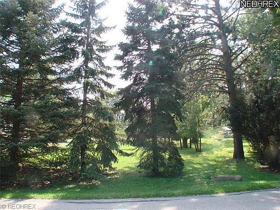 2nd image of Riverside Dr