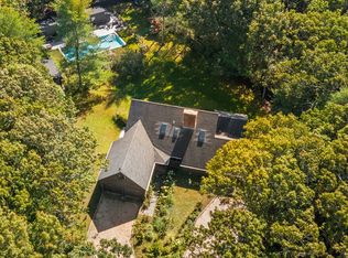 14 Stirrup Ct, East Hampton, NY 11937