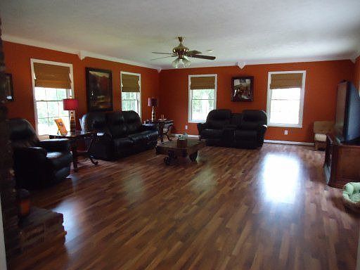 5th image of 5018 Fieldcrest Ln