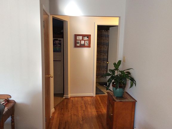 2nd image of 3253 Jeffery Dr