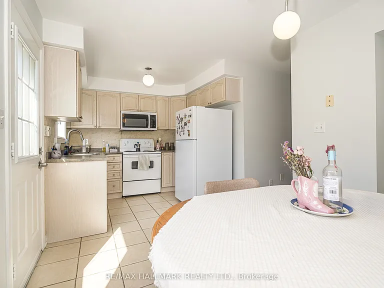 125 Viella St — Photo 7