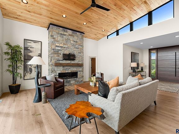 4th image of 1608 S Scarlet Oak Pl