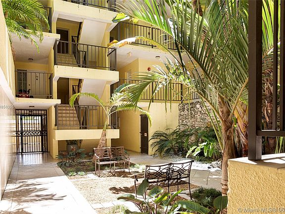 3rd image of 250 Galen Dr APT 43