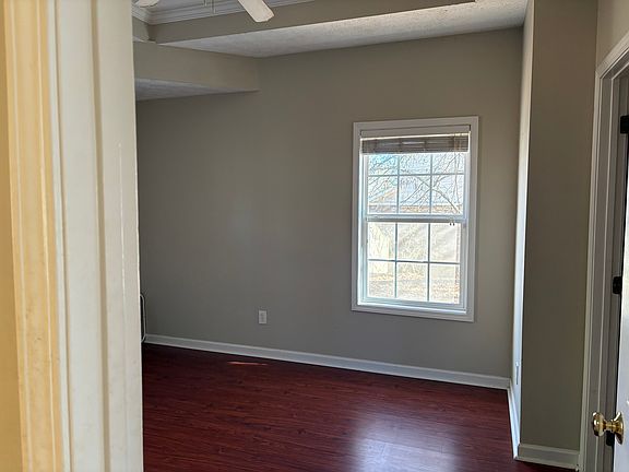 5th image of 373 Jack Hampton Dr